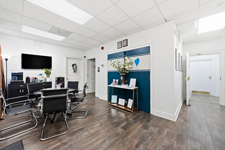 More Photos Of 324 Cherokee St NE, Marietta Office For Lease