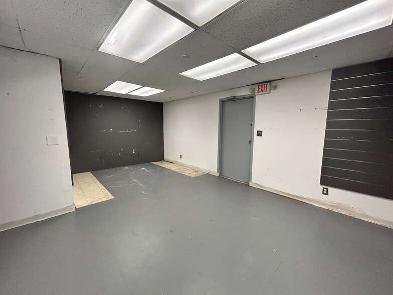 More Photos Of 1100 S Dixie Hwy, Hollywood Freestanding For Sale