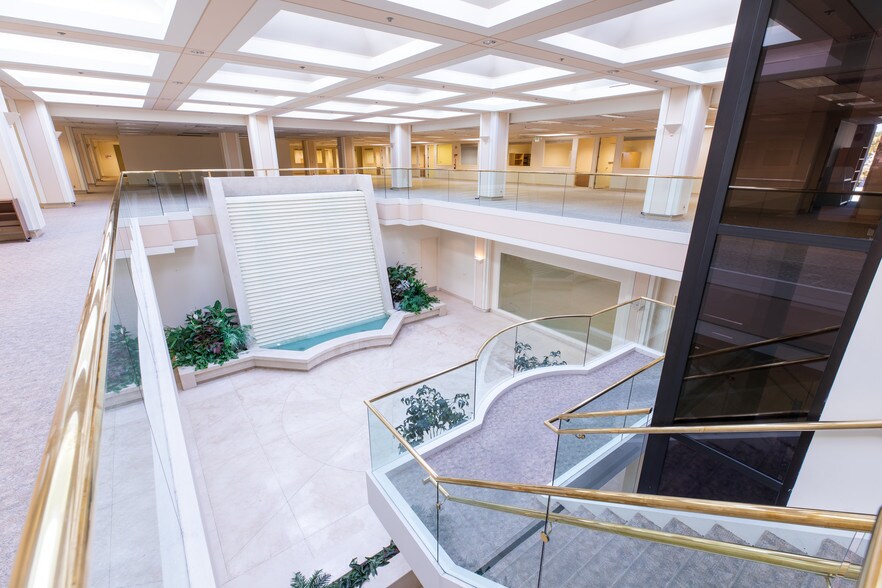 More Photos Of 21100 Erwin St, Woodland Hills Office For Sale