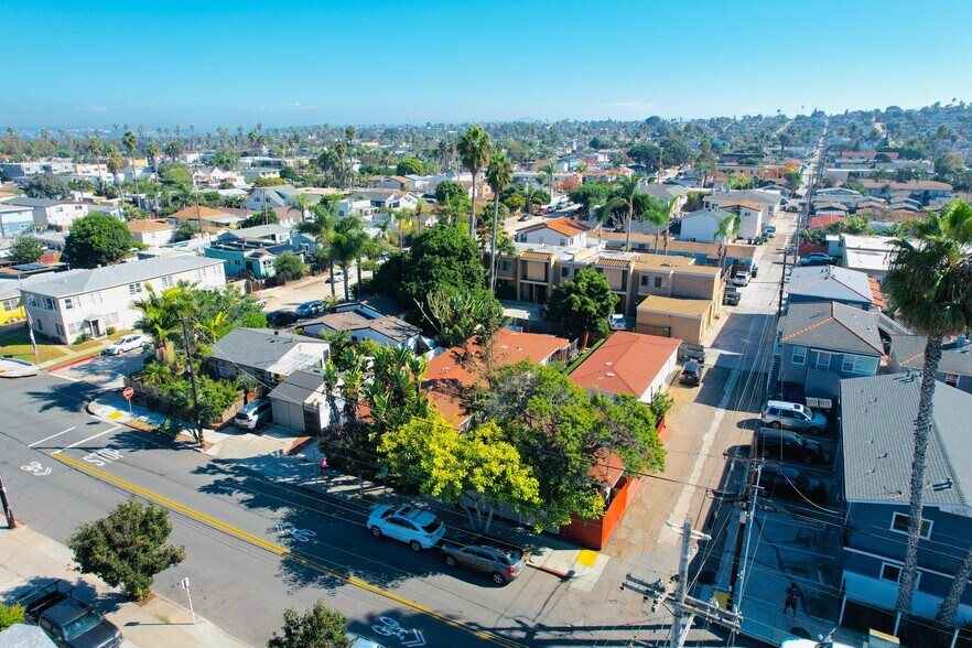 More Photos Of 2073-2081 Bacon St, San Diego Apartments For Sale