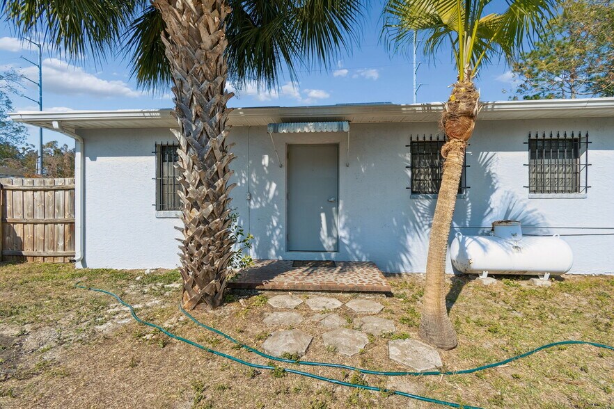 More Photos Of 1408 W Linebaugh Ave, Tampa Office Residential For Sale
