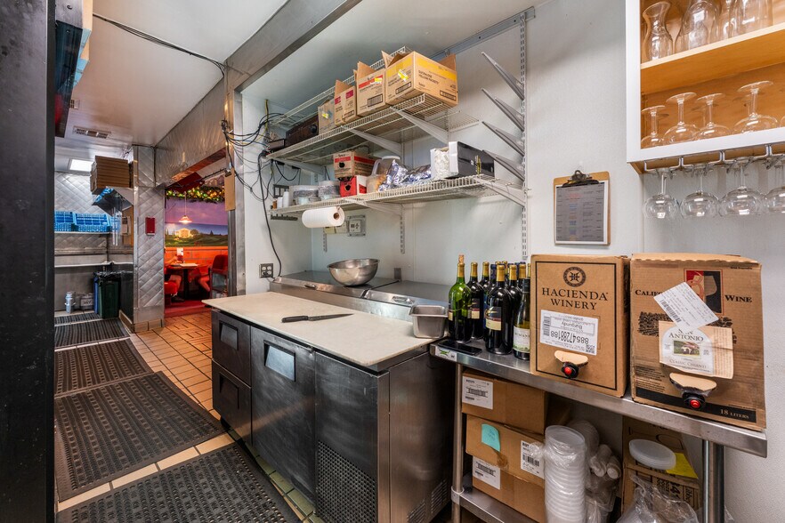 More Photos Of 81939 Highway 111, Indio Restaurant For Sale