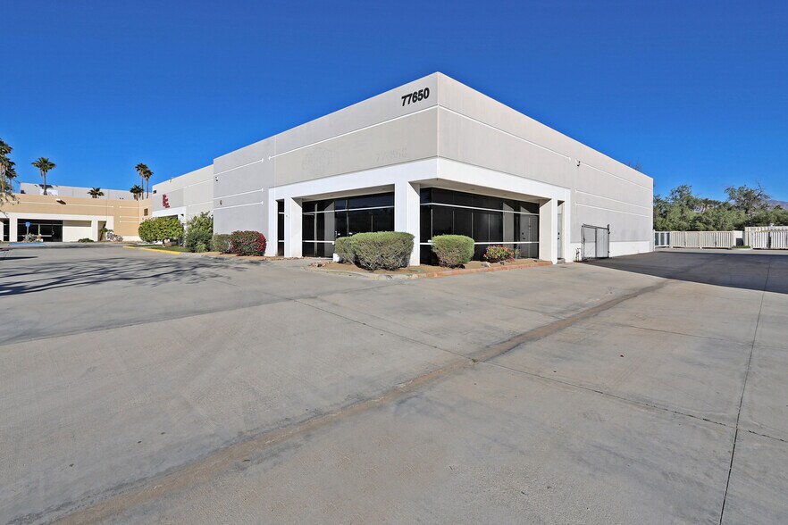 More Photos Of 77650 Enfield Ln, Palm Desert Warehouse For Lease