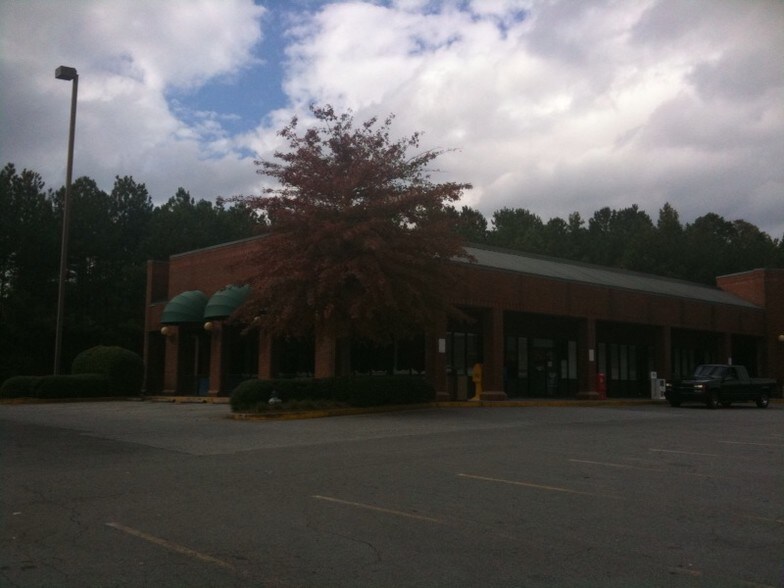 More Photos Of 9425 Highway 92, Woodstock Restaurant For Lease
