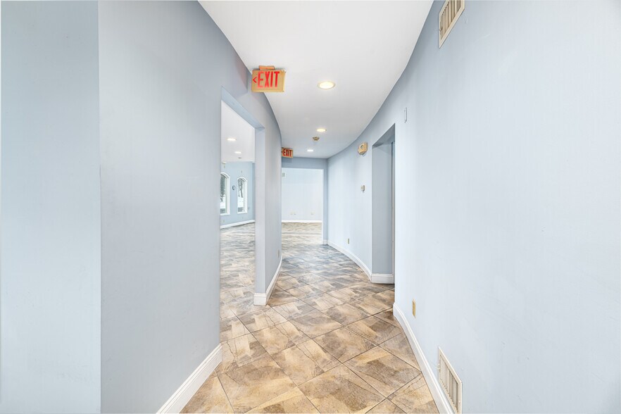 More Photos Of 137 Rutherford Ave, Franklin General Retail For Lease