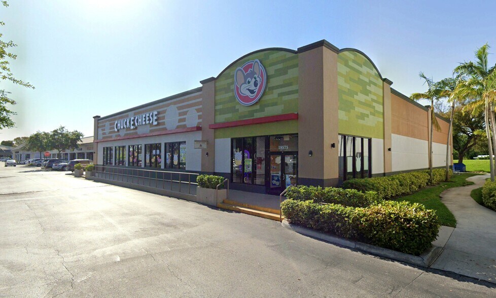 More Photos Of 18403-18591 S Dixie Hwy, Miami Unknown For Lease