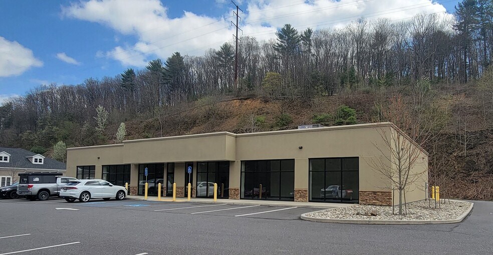 Primary Photo Of 870 Gordon Nagle Trl, Pottsville Storefront For Sale