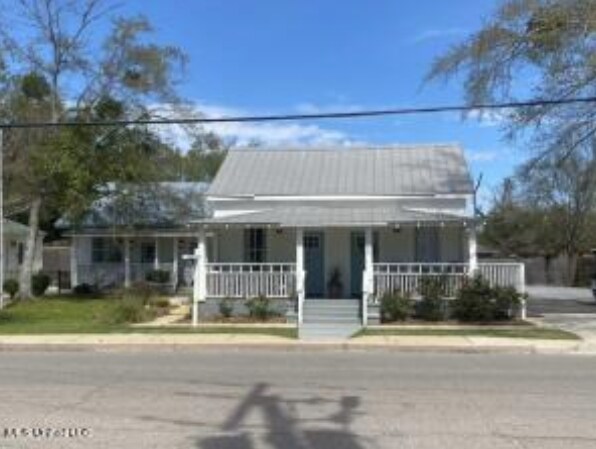 Primary Photo Of 1705 Government St, Ocean Springs Office For Sale