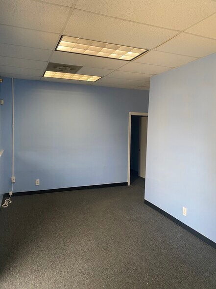 More Photos Of 1275 Bloomfield Ave, Fairfield General Retail For Lease