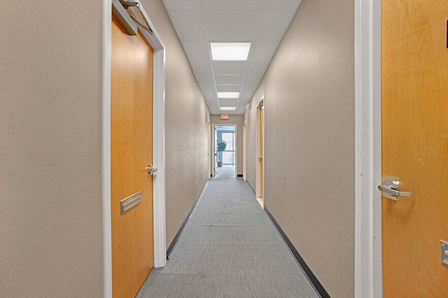 More Photos Of 1740 Oak Tree Rd, Edison Medical For Lease