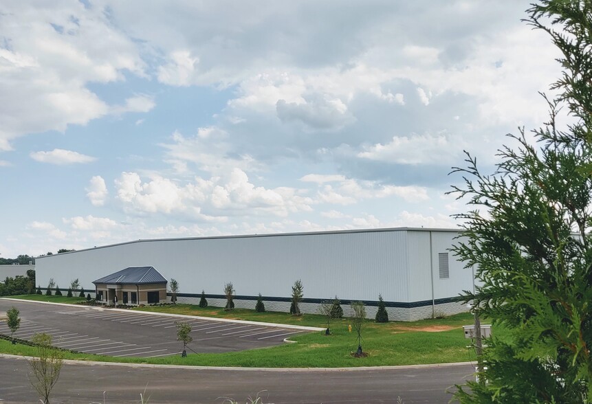 Primary Photo Of 3311 Highlands Park Blvd, Cookeville Industrial For Sale