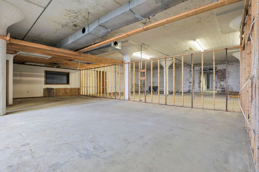 More Photos Of 435 N Elizabeth St, Lima Warehouse For Sale