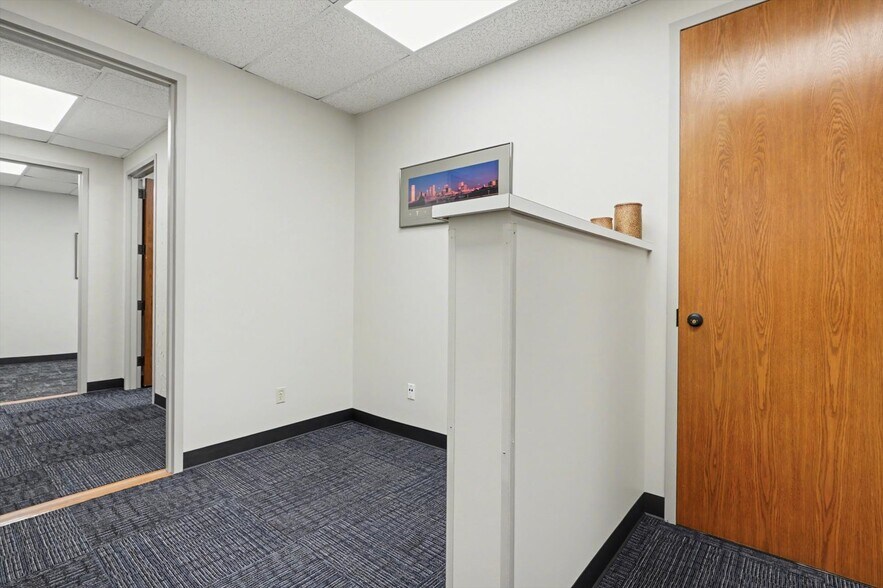 More Photos Of 3103 S Juniper Ave, Broken Arrow Office For Lease