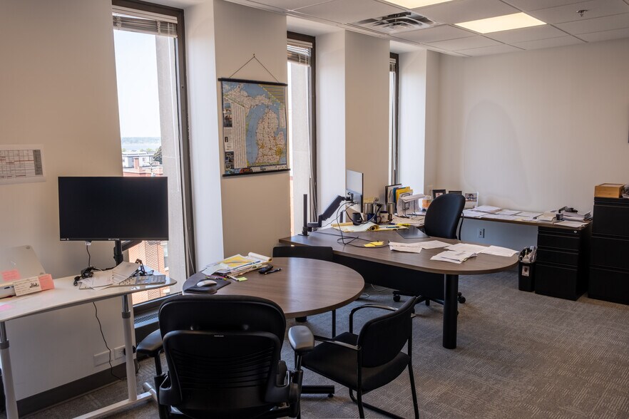 More Photos Of 221 W Webster Ave, Muskegon Medical For Sale