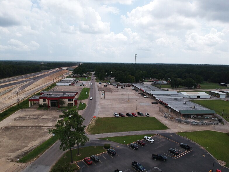 More Photos Of 22480-22606 Community Dr, New Caney Freestanding For Lease