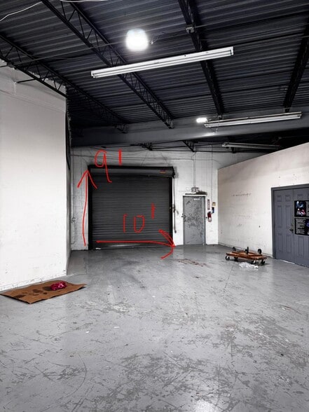 More Photos Of 10380 US Highway 19 N, Pinellas Park Manufacturing For Lease