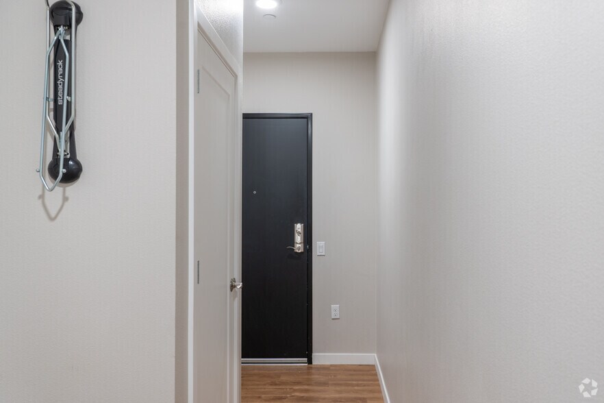 More Photos Of 1415 SE Pardee St, Portland Apartments For Sale