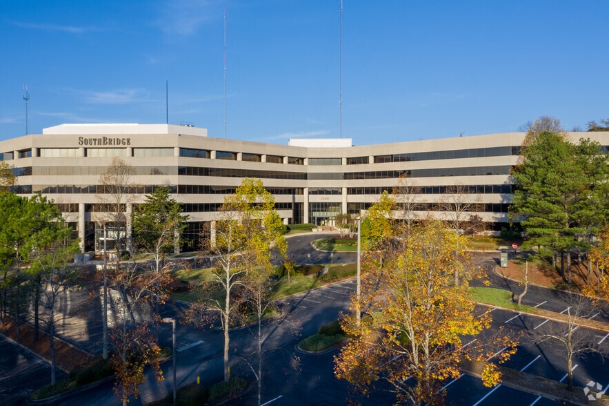 More Photos Of 2000-2100 SouthBridge Pky, Birmingham Office Residential For Lease