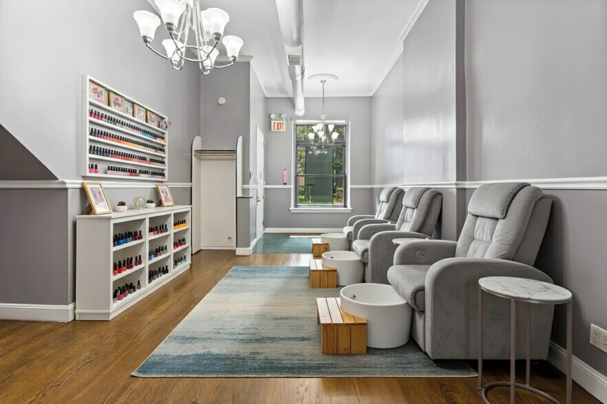 Primary Photo Of 133 E 39th St, New York Office Residential For Lease