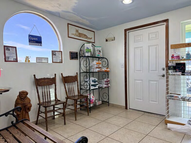 More Photos Of 1721 E University Dr, Mesa Office For Sale