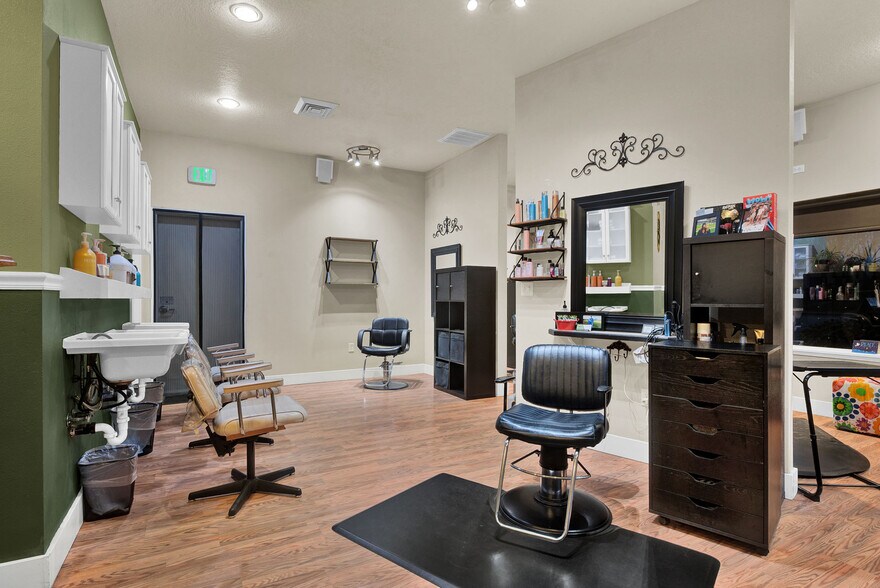 More Photos Of 4029 W State St, Boise Office For Sale