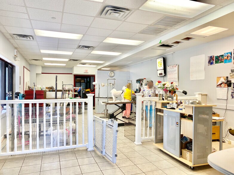 More Photos Of 3021-3023 Jericho Tpke, East Northport Storefront For Lease