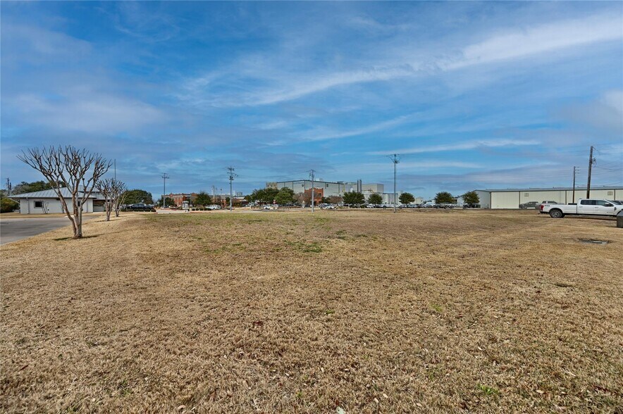 More Photos Of 00 Longhofer rd, Brenham Land For Sale