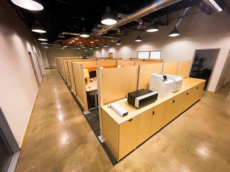 More Photos Of 710 Presidential Dr, Richardson Office For Lease