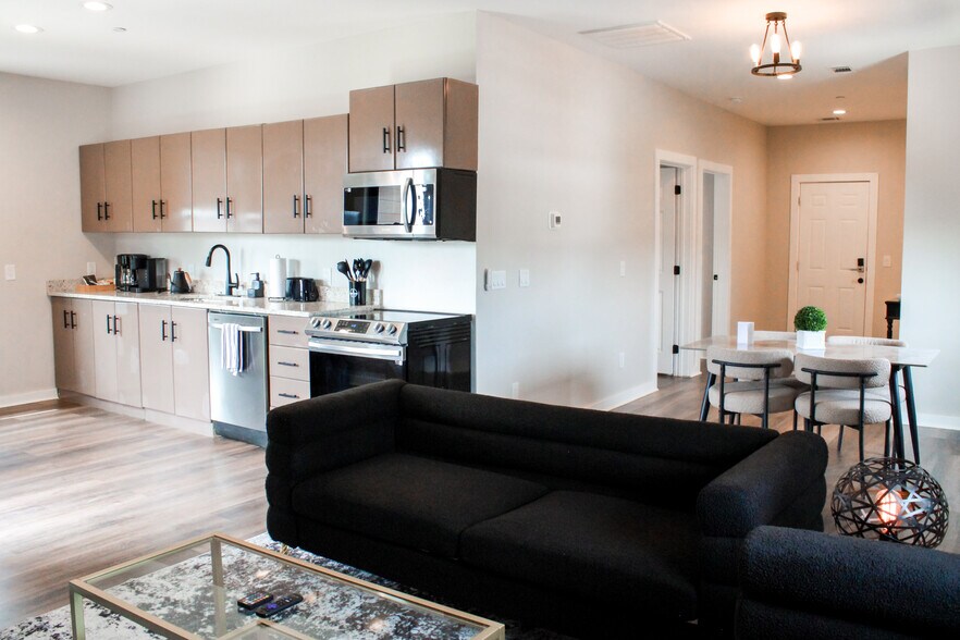 More Photos Of 1807 Logan Ave, Knoxville Multifamily For Sale