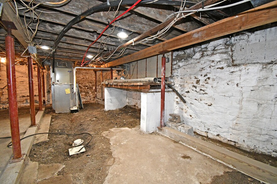 More Photos Of 3 Walker's Mill Rd, Collier Township Restaurant For Sale