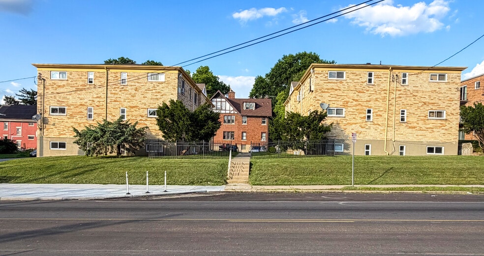 Primary Photo Of 2894-2898 Harrison Ave, Cincinnati Apartments For Sale