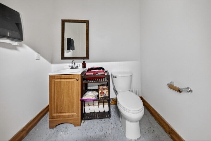 More Photos Of 5221 Pacific Blvd, Huntington Park Warehouse For Lease