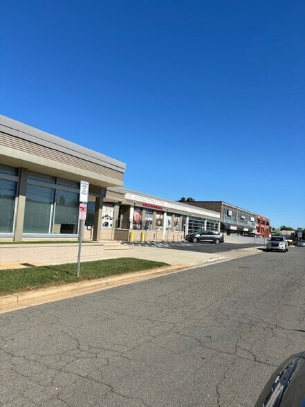 More Photos Of 8500-8502 Lee Hwy, Fairfax Storefront For Lease