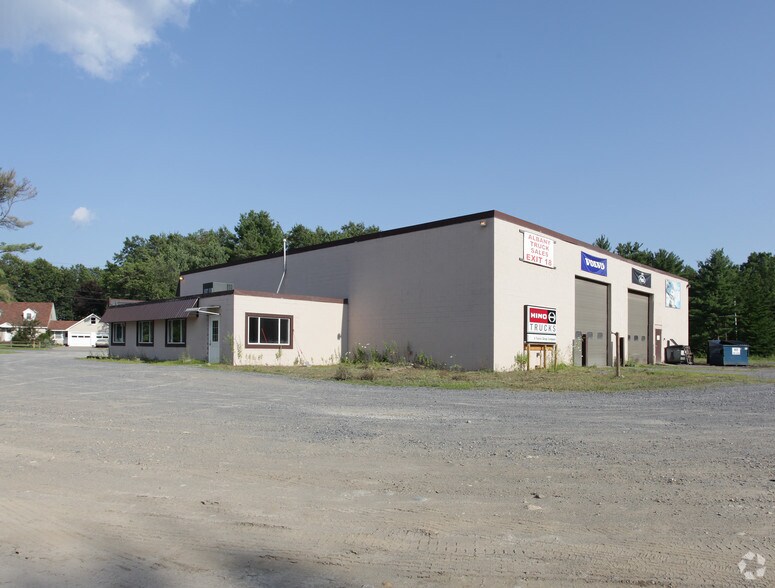 More Photos Of 130 Big Boom Rd, Queensbury Warehouse For Lease