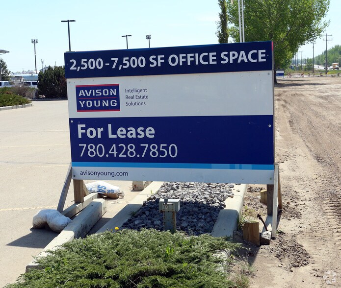More Photos Of 11211 Winterburn Rd NW, Edmonton Office For Sale