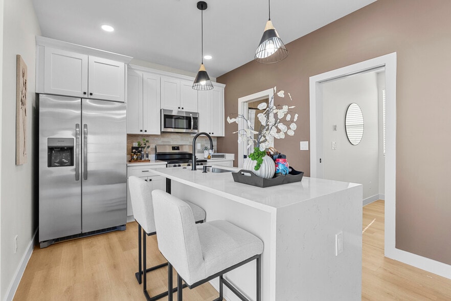 More Photos Of 1405 14TH st, Phoenix Multifamily For Sale