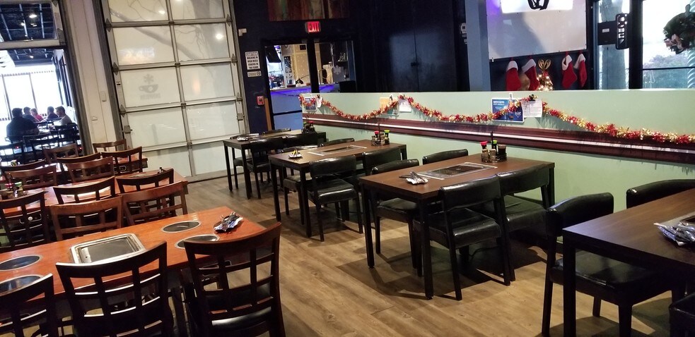 More Photos Of 5300-5310 E Colonial Dr, Orlando Restaurant For Sale