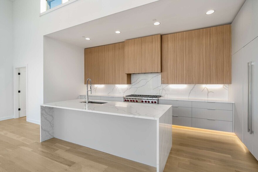 More Photos Of 1017 12th Ave S, Nashville Apartments For Sale