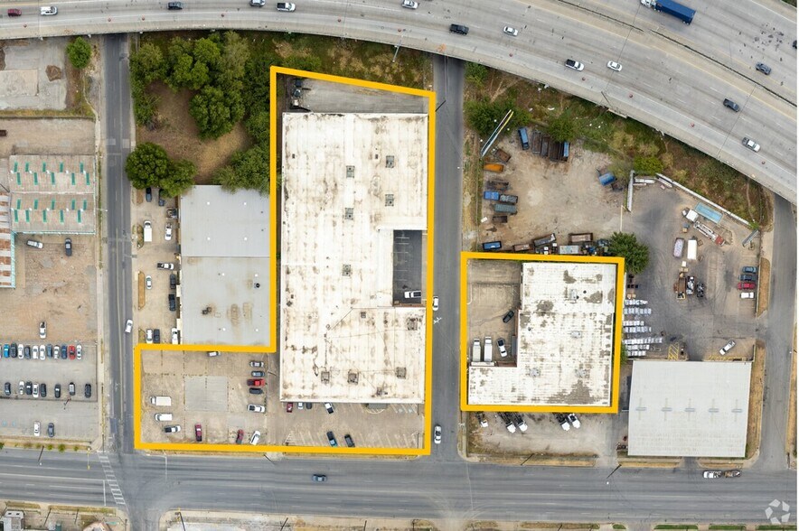 More Photos Of 1912 S Good Latimer Expy, Dallas Warehouse For Sale