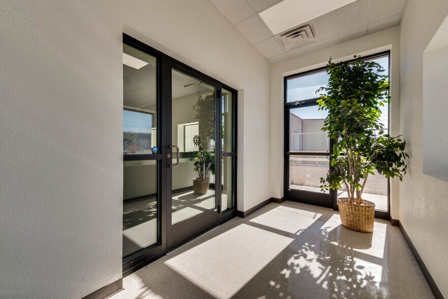 More Photos Of 13015 W I-20, Odessa Warehouse For Lease