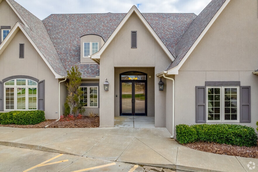 More Photos Of 12133 S Yukon Ave, Glenpool Office For Sale