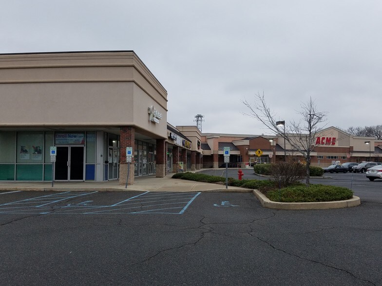 More Photos Of 350-400 Ryders Ln, Milltown General Retail For Lease