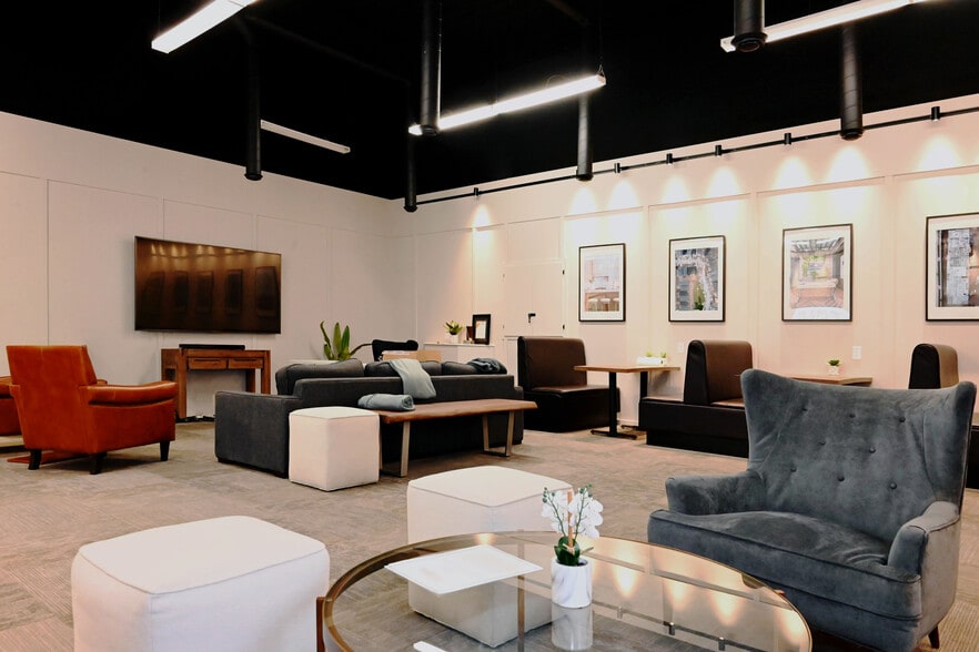 More Photos Of 6783 Wellington Road 34, Cambridge Specialty For Lease