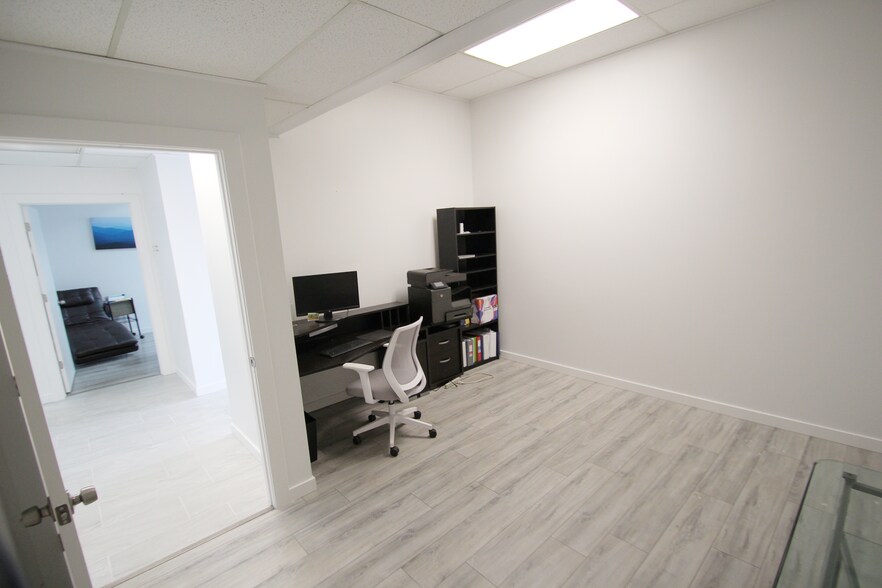 More Photos Of 1781-1811 Pearl Rd, Brunswick General Retail For Lease