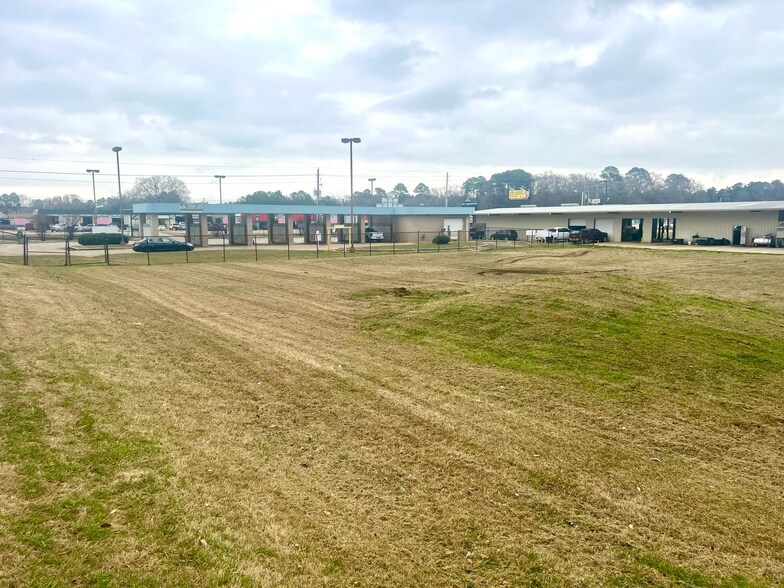 More Photos Of 879 Bert Kouns Industrial Loop, Shreveport Carwash For Sale
