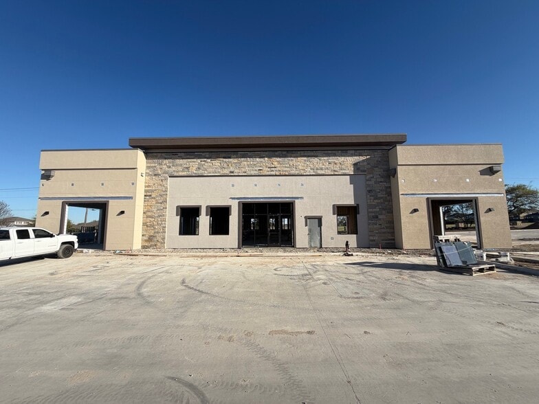 Primary Photo Of 1012 Municipal Dr, Leander Storefront For Sale