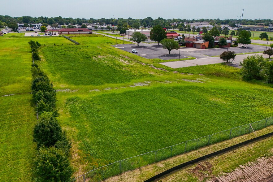 More Photos Of 2.8 +/- Acres on Central & Tyler, Wichita Land For Sale