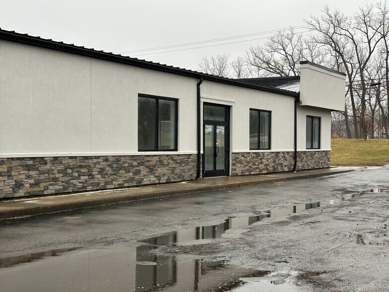 More Photos Of 3310 Southwestern Blvd, Orchard Park Freestanding For Lease