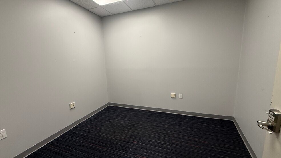More Photos Of 4225D Winterville Pky, Winterville Freestanding For Lease