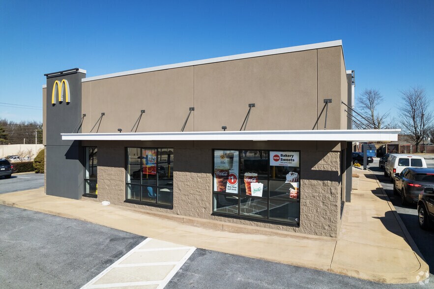 More Photos Of 260 W Swedesford Rd, Devon Unknown For Lease